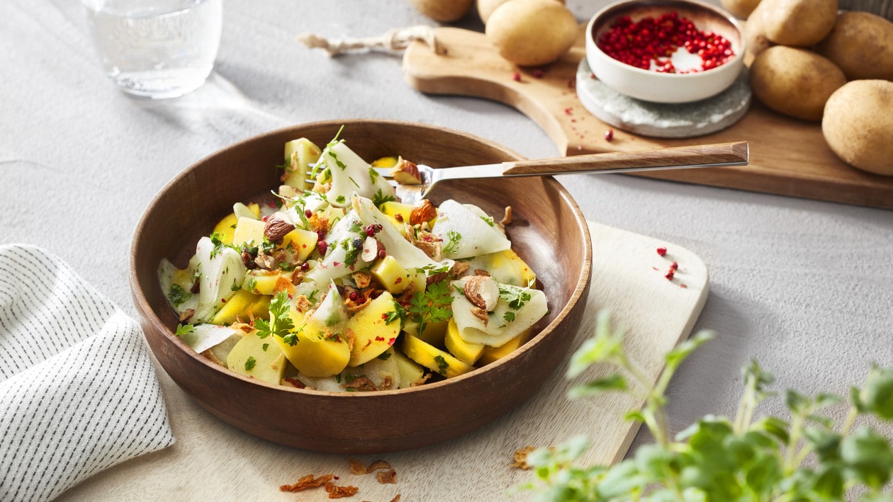 Basischer Kartoffelsalat mit Kohlrabi und Mandeln