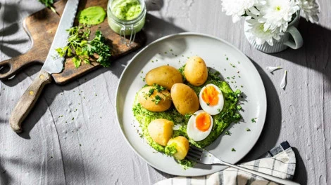 Kartoffel mit grüner Soße und Ei ist ein typisch hessisches Gericht. Bildnachweis: KMG/die-kartoffel.de (bei Verwendung bitte angeben)