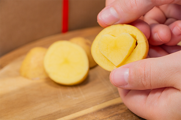 Basteln mit Kartoffeln: Siegel aus Kartoffeln 