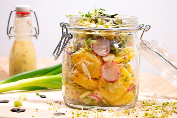 Radieschen-Kartoffelsalat mit Senf-Vinaigrette